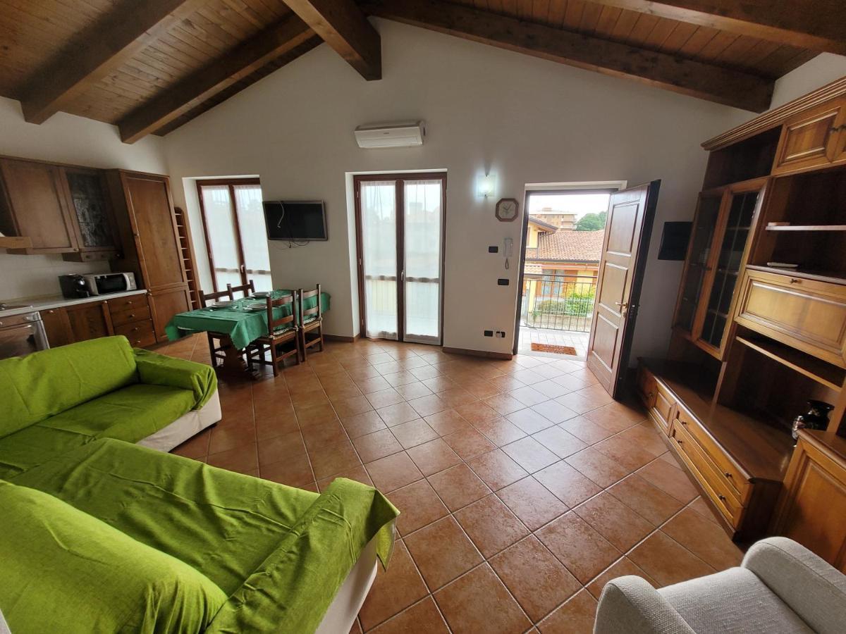Casa Nicca Lägenhet Oleggio Exteriör bild